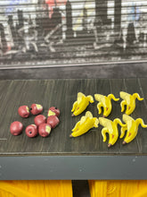 Load image into Gallery viewer, Health Kick - x6 Bananas x6 Apples x2 Smartphones
